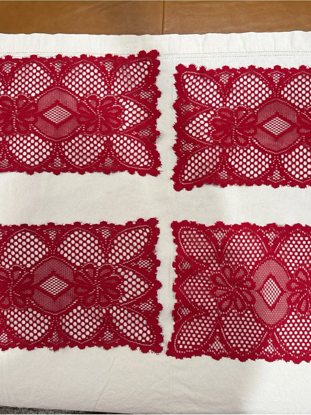 Set of 4 Red Christmas Lace Placemats Doilies Holiday Table Decor 17” x 10”